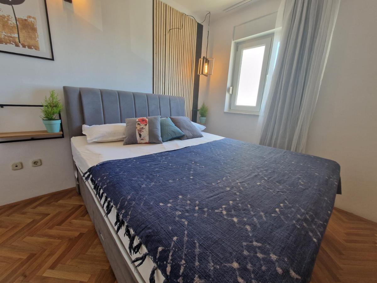 City Apartment Sanja Макарска Экстерьер фото